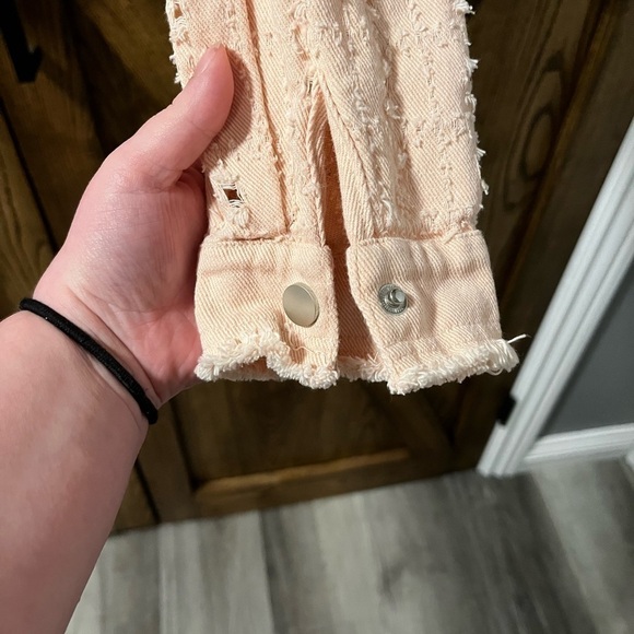 Light pink textured jacket - Picture 3 of 8